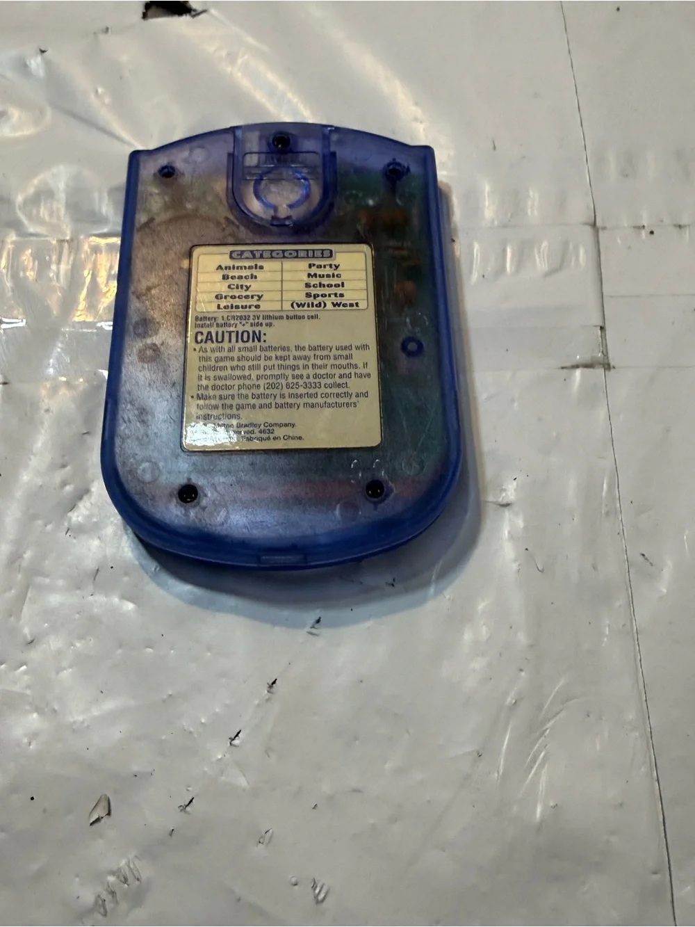 vintage 1995 Milton Bradley Electronic Handheld Hangman game